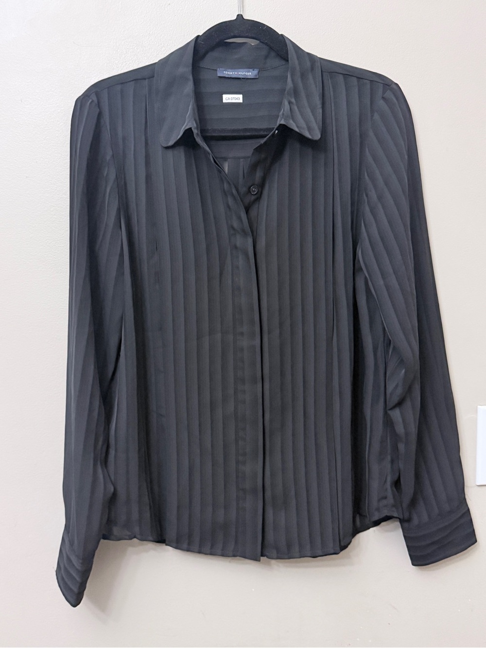 Tommy Hilfiger Sheer Pleated Button Down Blouse Black Size M